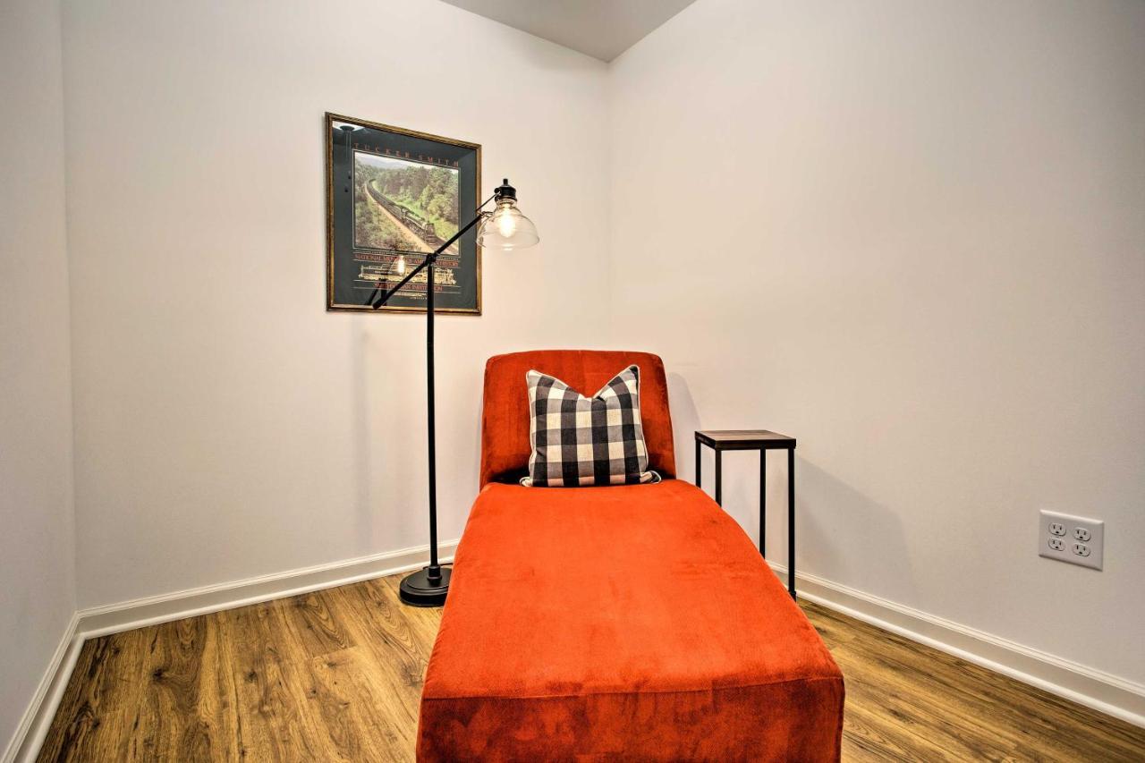 Newly Remodeled Apartment On Main Street In Saluda Zewnętrze zdjęcie